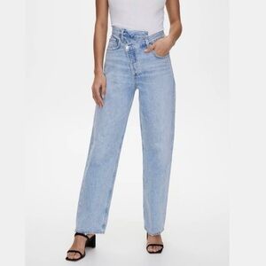AGOLDE Criss Cross straight leg light-wash jeans. 💙
